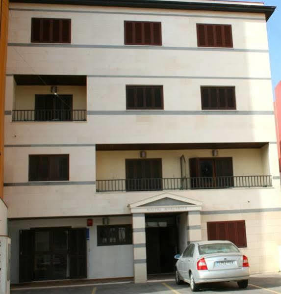 Hostal Margarita Ла-Линеа-де-ла-Консепсьон Экстерьер фото