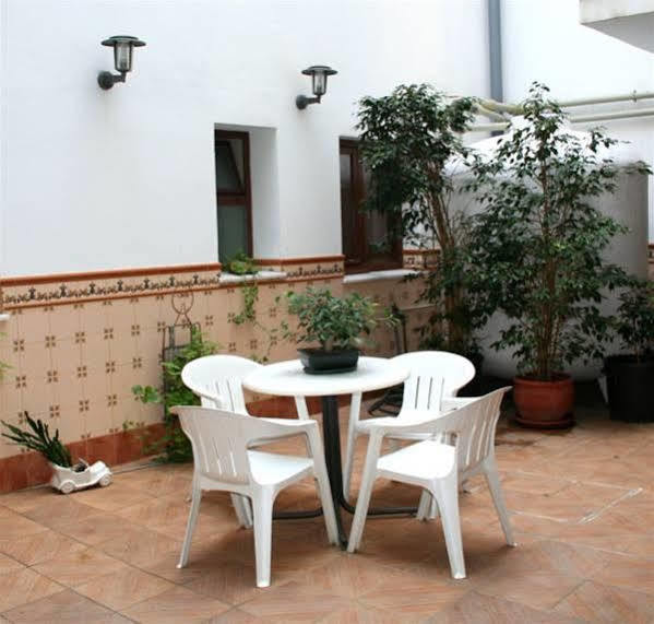 Hostal Margarita Ла-Линеа-де-ла-Консепсьон Экстерьер фото