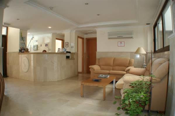 Hostal Margarita Ла-Линеа-де-ла-Консепсьон Экстерьер фото